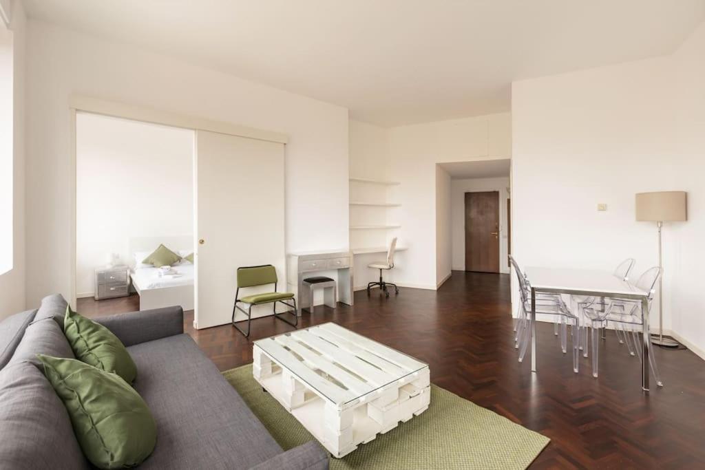 شقة Elegante Bilocale Porta Genova - Mirable Pm ميلان المظهر الخارجي الصورة